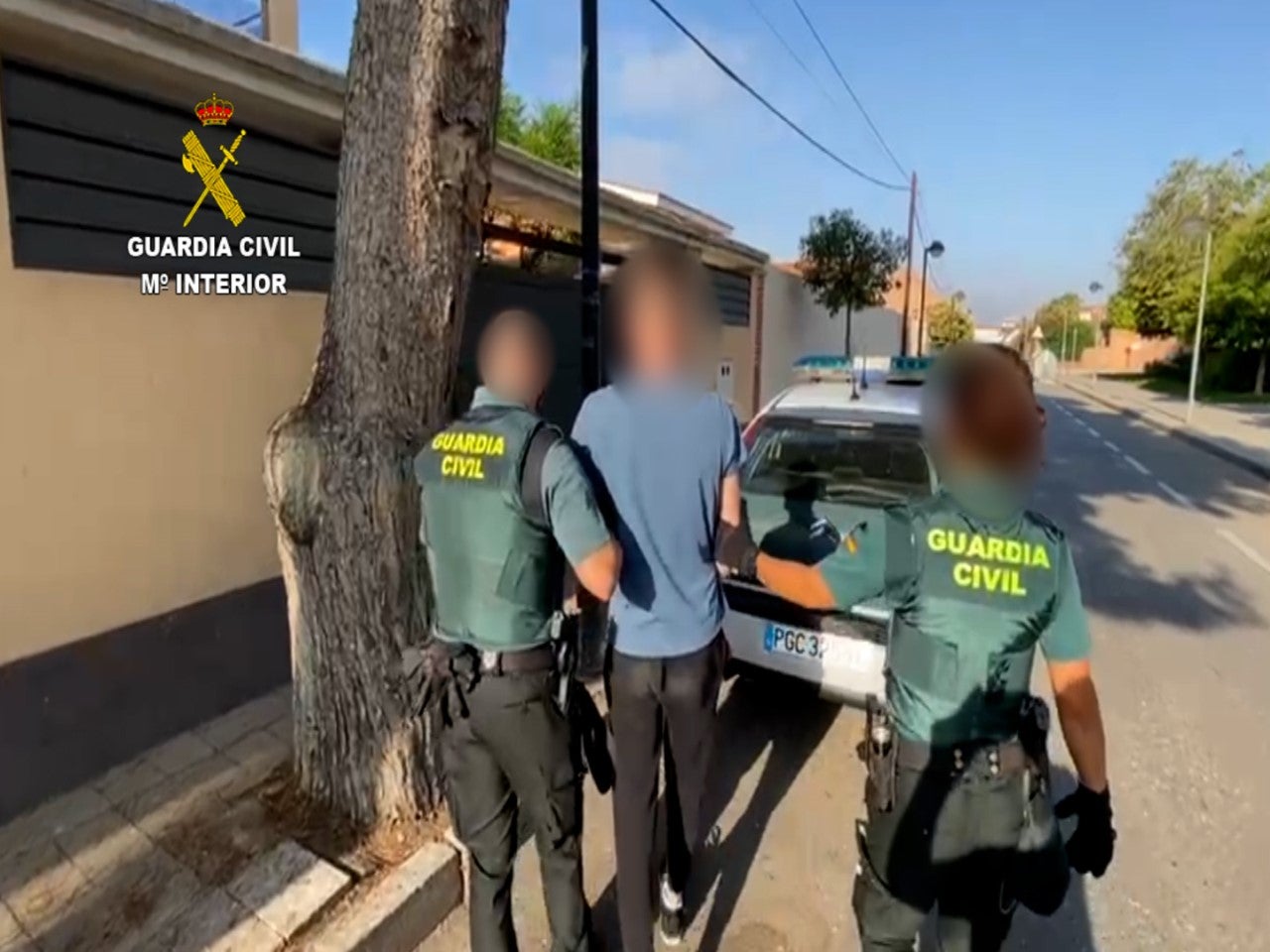 La Guardia Civil desarticula una banda que cultivaba marihuana en Alicante para exportar al extranjero La Guardia Civil desarticula una banda que cultivaba marihuana en Alicante para exportar al extranjero