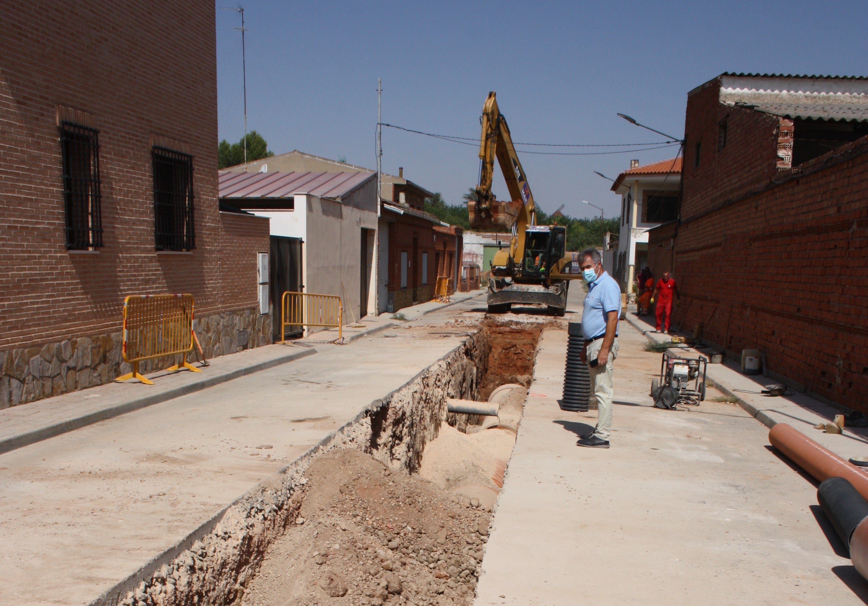 El Ayuntamiento de Miguel Esteban renueva un tramo del emisario principal de aguas residuales El Ayuntamiento de Miguel Esteban renueva un tramo del emisario principal de aguas residuales