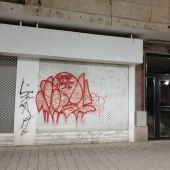 La Policía Local y el Ayuntamiento hacen un llamamiento para erradicar las pintadas en el entorno urbano