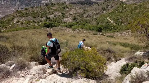 Petrer mantiene activo el voluntariado para la prevención de riesgos forestales. Petrer mantiene activo el voluntariado para la prevención de riesgos forestales.