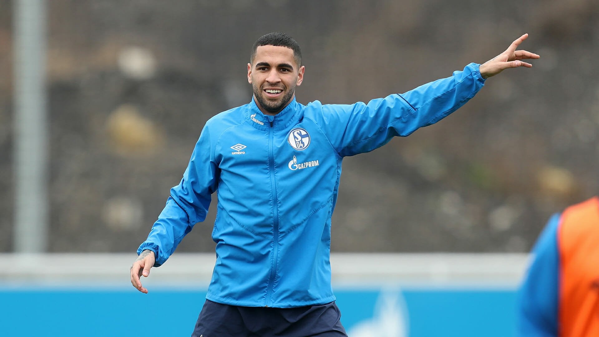 El Elche ficha a Omar Mascarell para competir con Iván Marcone El Elche ficha a Omar Mascarell para competir con Iván Marcone