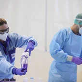 Profesionales sanitarios durante la realización de pruebas diagnósticas de Covid-19 Profesionales sanitarios durante la realización de pruebas diagnósticas de Covid-19