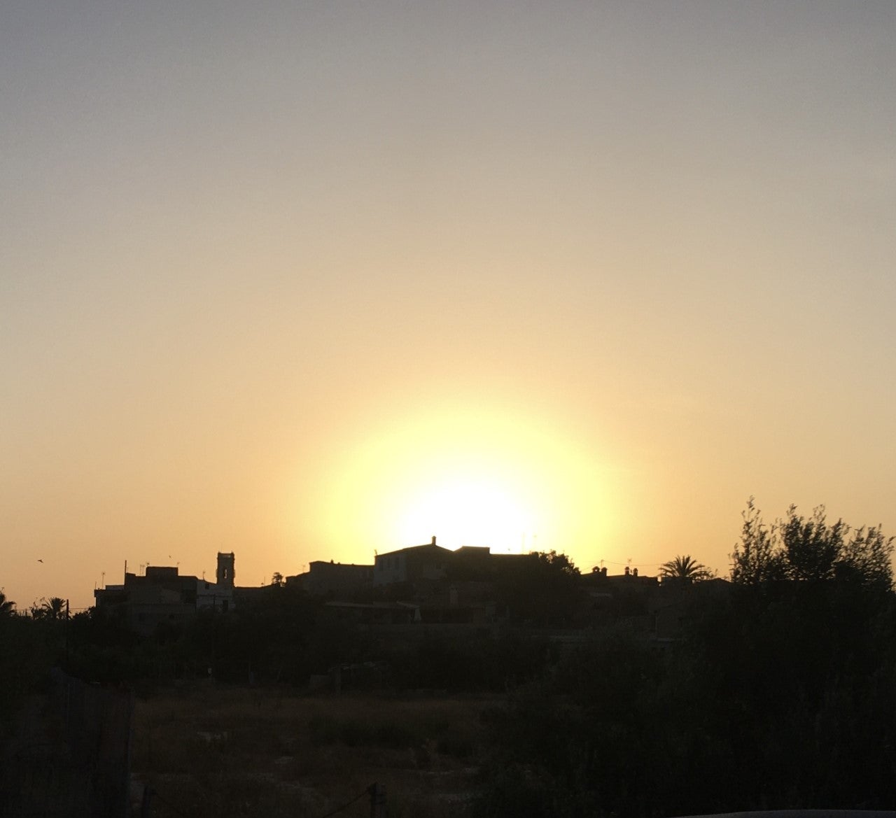 Siguen las temperaturas por encima de los 30º en casi todos los municipios de la Marina Baixa Siguen las temperaturas por encima de los 30º en casi todos los municipios de la Marina Baixa