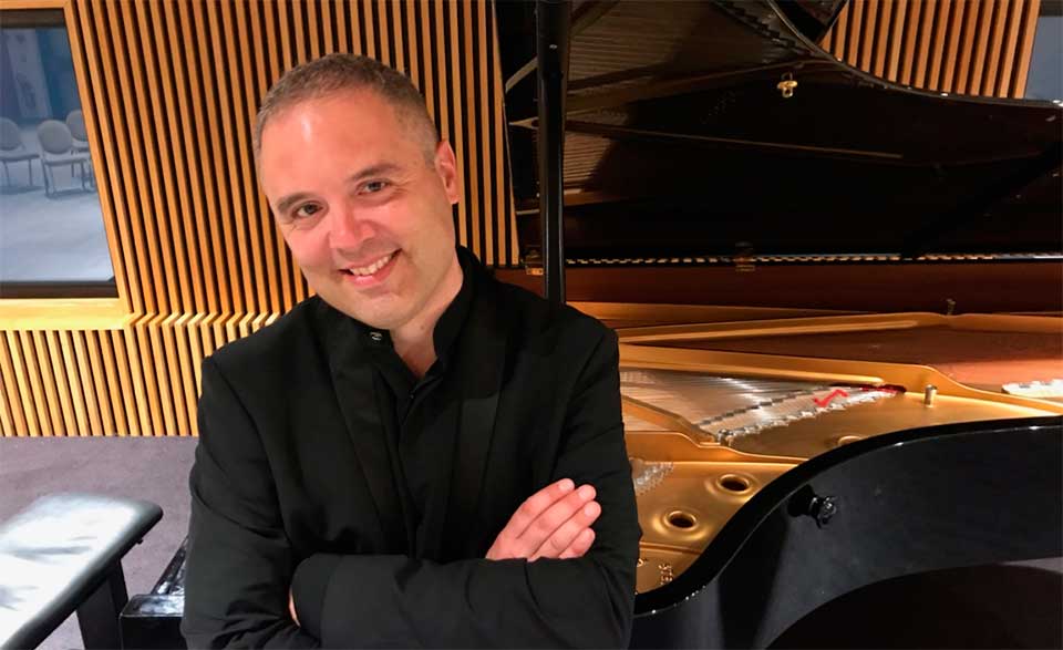 L'Alfás del Pi ofrecerá un concierto del pianista francés Pierre Boucharlat este viernes L'Alfás del Pi ofrecerá un concierto del pianista francés Pierre Boucharlat este viernes