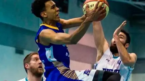 Basket Claret Segovia