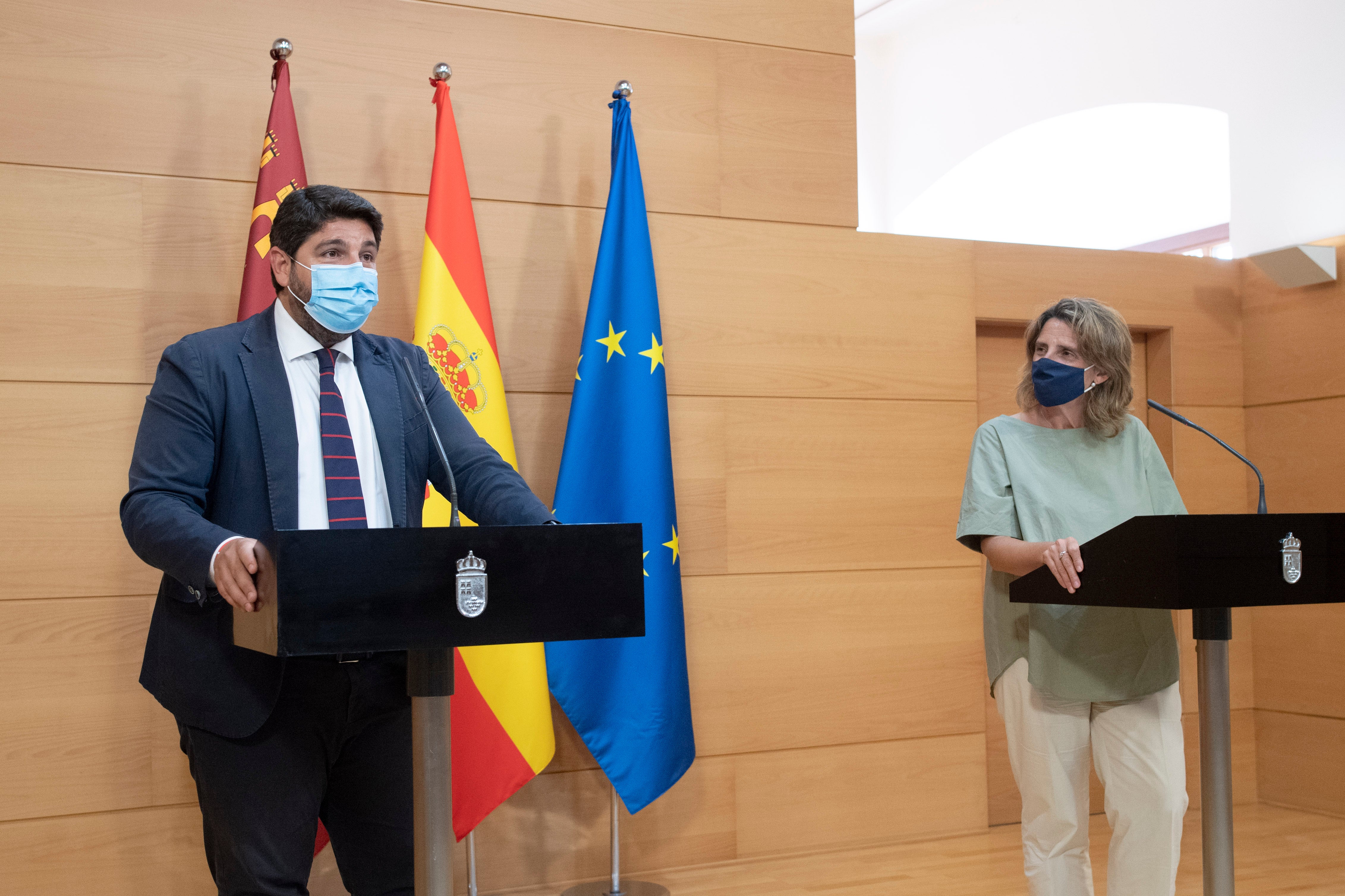 López Miras y Ribera ponen fin a los desencuentros competenciales sobre el Mar Menor López Miras y Ribera ponen fin a los desencuentros competenciales sobre el Mar Menor