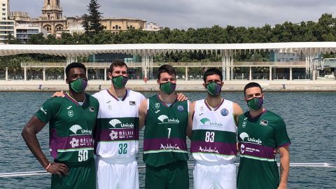 Unicaja luce nueva equipación