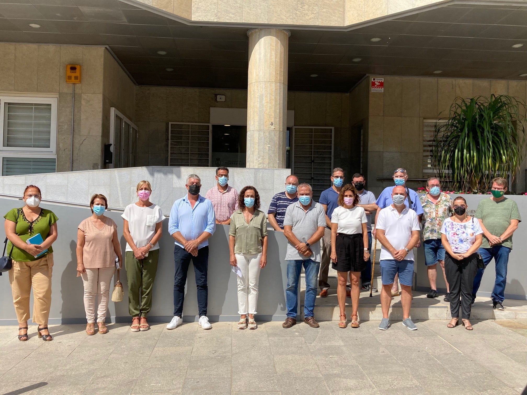 Minuto de silencio por las victimas del bombardeo de 1938 en Torrevieja Minuto de silencio por las victimas del bombardeo de 1938 en Torrevieja