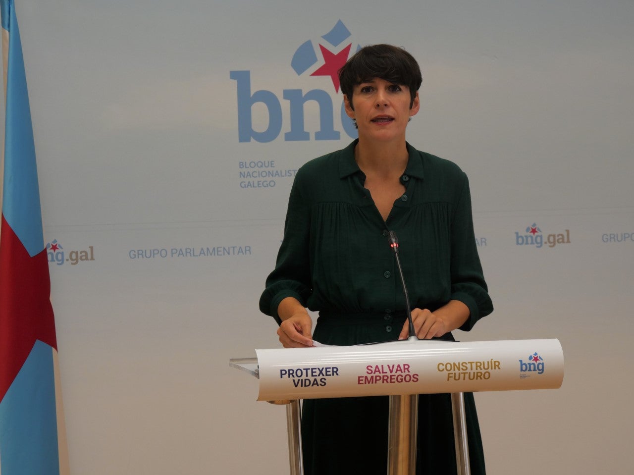 Ana Pontón abre un proceso de «reflexión persoal» para decidir se segue liderando o BNG Ana Pontón abre un proceso de «reflexión persoal» para decidir se segue liderando o BNG