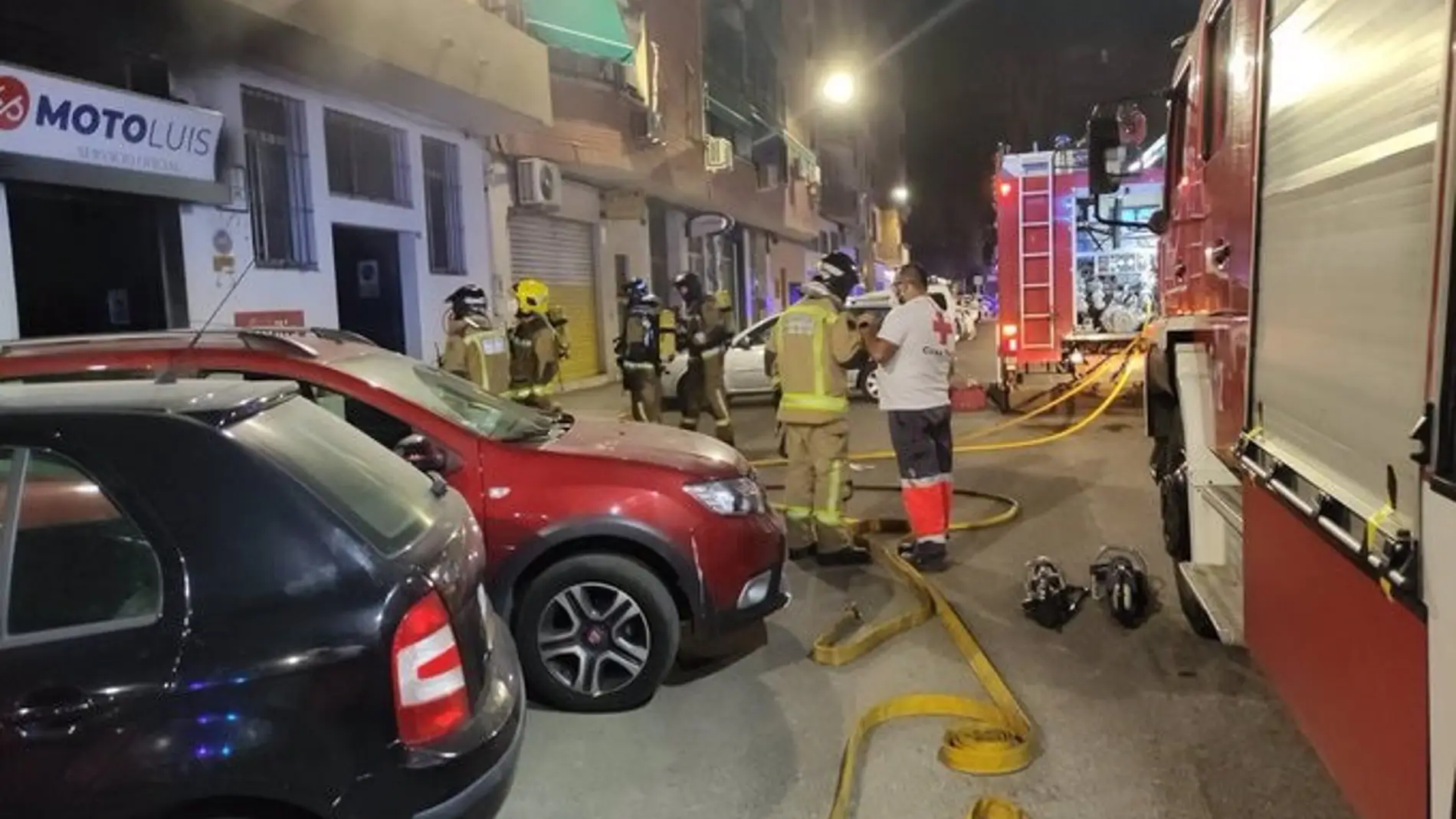 Un incendio en un taller de motocicletas en Badajoz provoca "cuantiosos" daños materiales