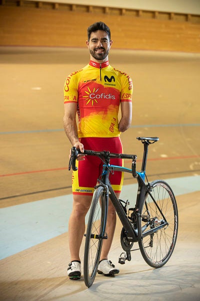 Alfonso Cabello se proclama campeón paralímpico del kilómetro contrarreloj consiguiendo el primer oro de España Alfonso Cabello se proclama campeón paralímpico del kilómetro contrarreloj consiguiendo el primer oro de España