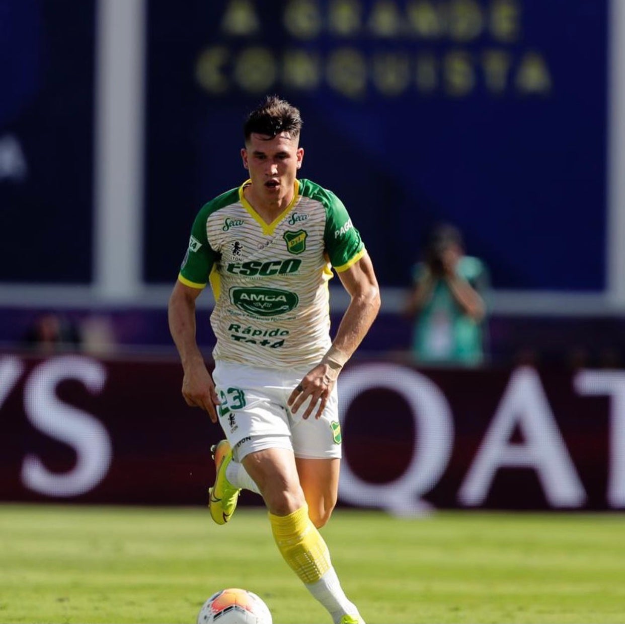 El interior Eugenio Isnaldo se incorpora a prueba en el Elche a las órdenes de Escribá El interior Eugenio Isnaldo se incorpora a prueba en el Elche a las órdenes de Escribá