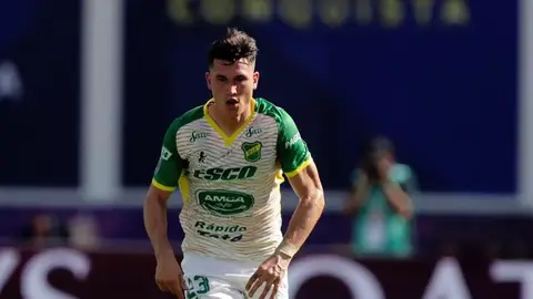 El interior Eugenio Isnaldo se incorpora a prueba en el Elche a las órdenes de Escribá. ELCHE CF