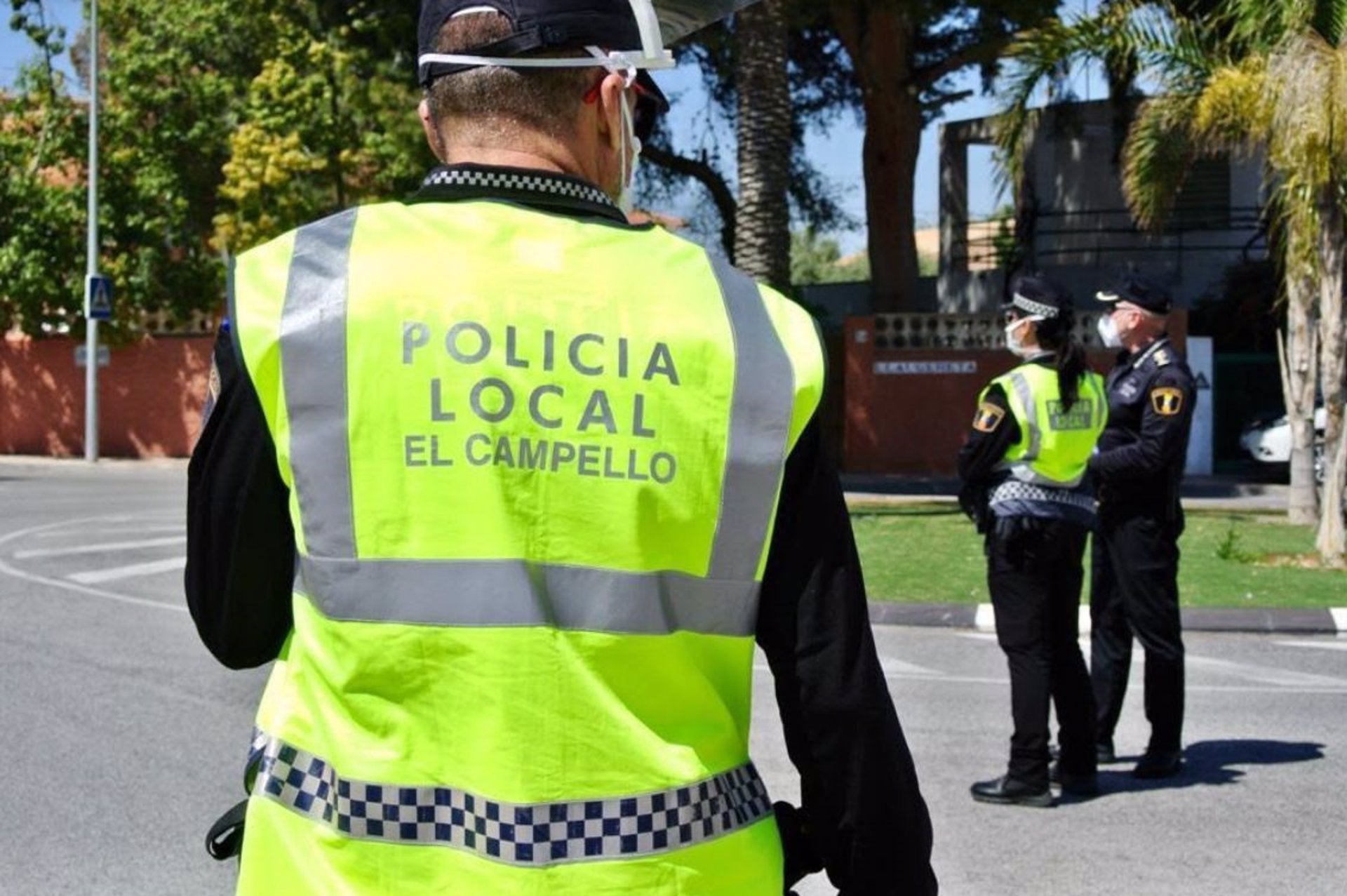 Detenido por agredir y amenazar con tirar por el balcón a una mujer en El Campello Detenido por agredir y amenazar con tirar por el balcón a una mujer en El Campello