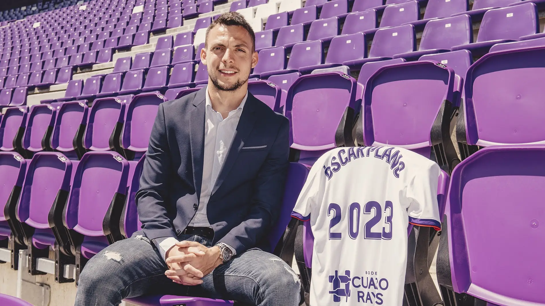 Óscar Plano renovó en mayo su contrato con el Real Valladolid por dos años más, hasta 2023.