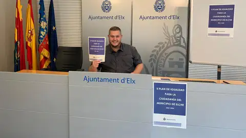 Mariano Valera, concejal de Igualdad en el Ayuntamiento de Elche. Mariano Valera, concejal de Igualdad en el Ayuntamiento de Elche.