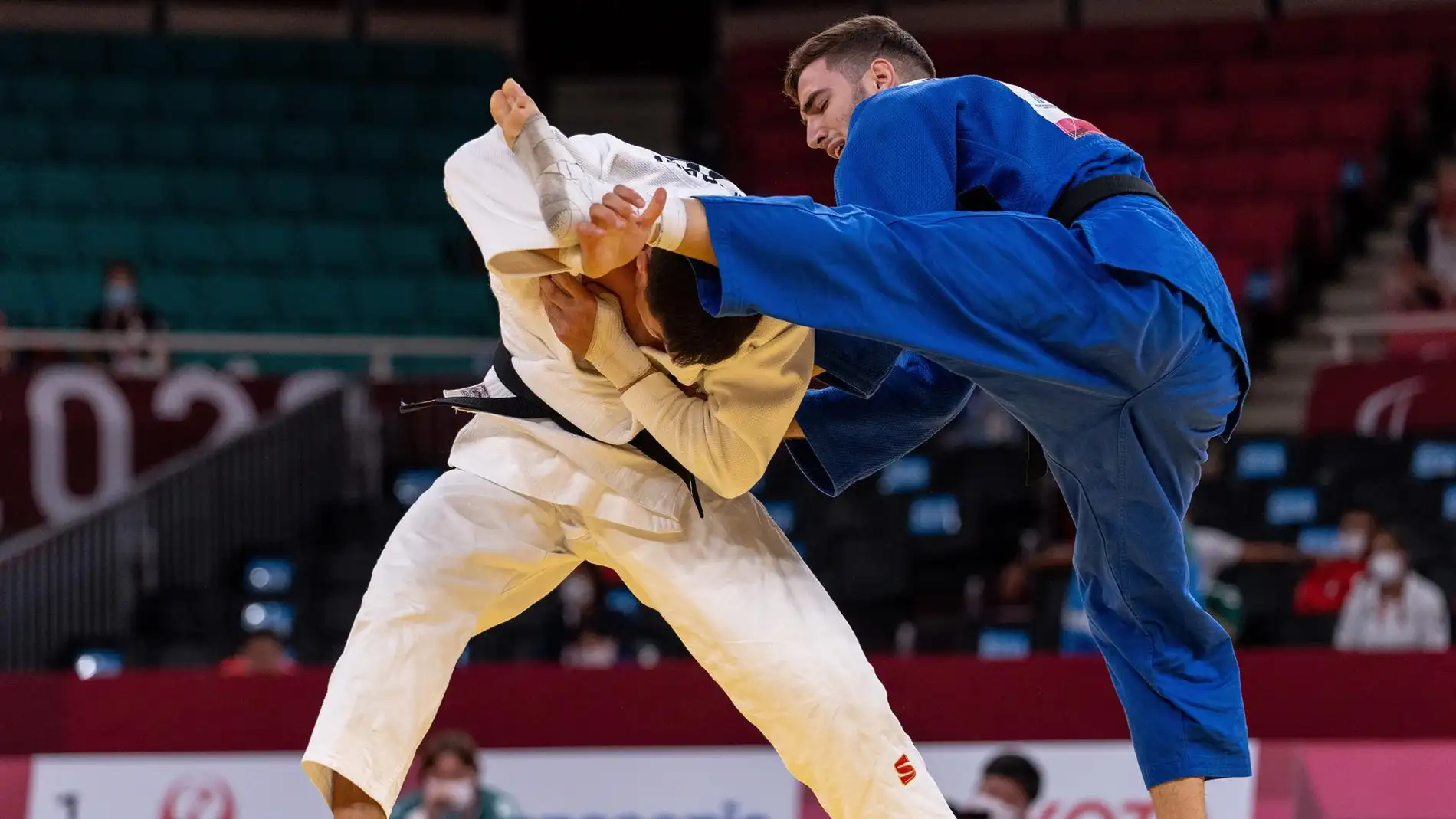 Combate de Judo entre Uchkun Kuranbaev y Sergio Ibáñez
