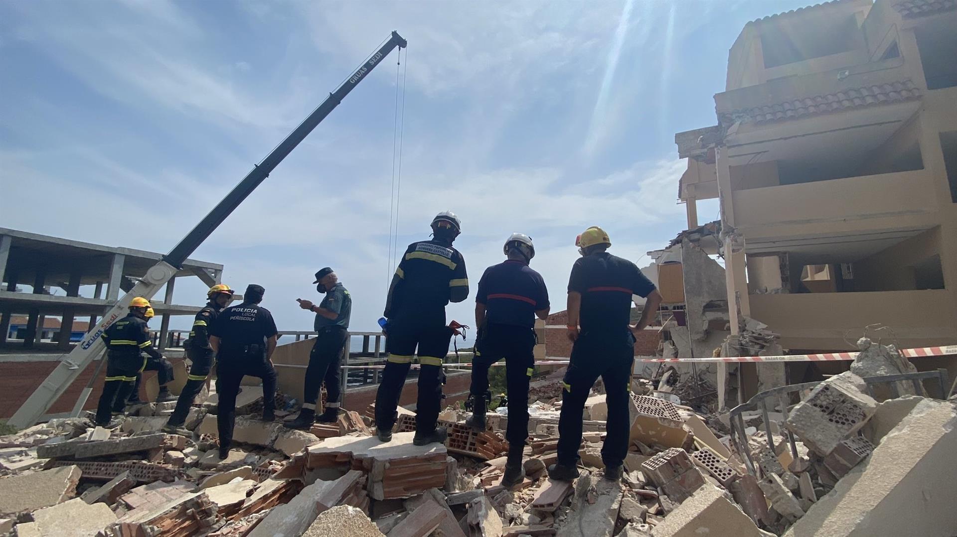 Jornada de luto oficial en Peñíscola por los dos fallecidos en el derrumbe de Font Nova Jornada de luto oficial en Peñíscola por los dos fallecidos en el derrumbe de Font Nova