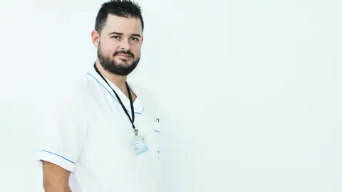 Ángel Navarrete, supervisor de la Unidad de Hospitalización a Domicilio del Hospital del Vinalopó. Ángel Navarrete, supervisor de la Unidad de Hospitalización a Domicilio del Hospital del Vinalopó.