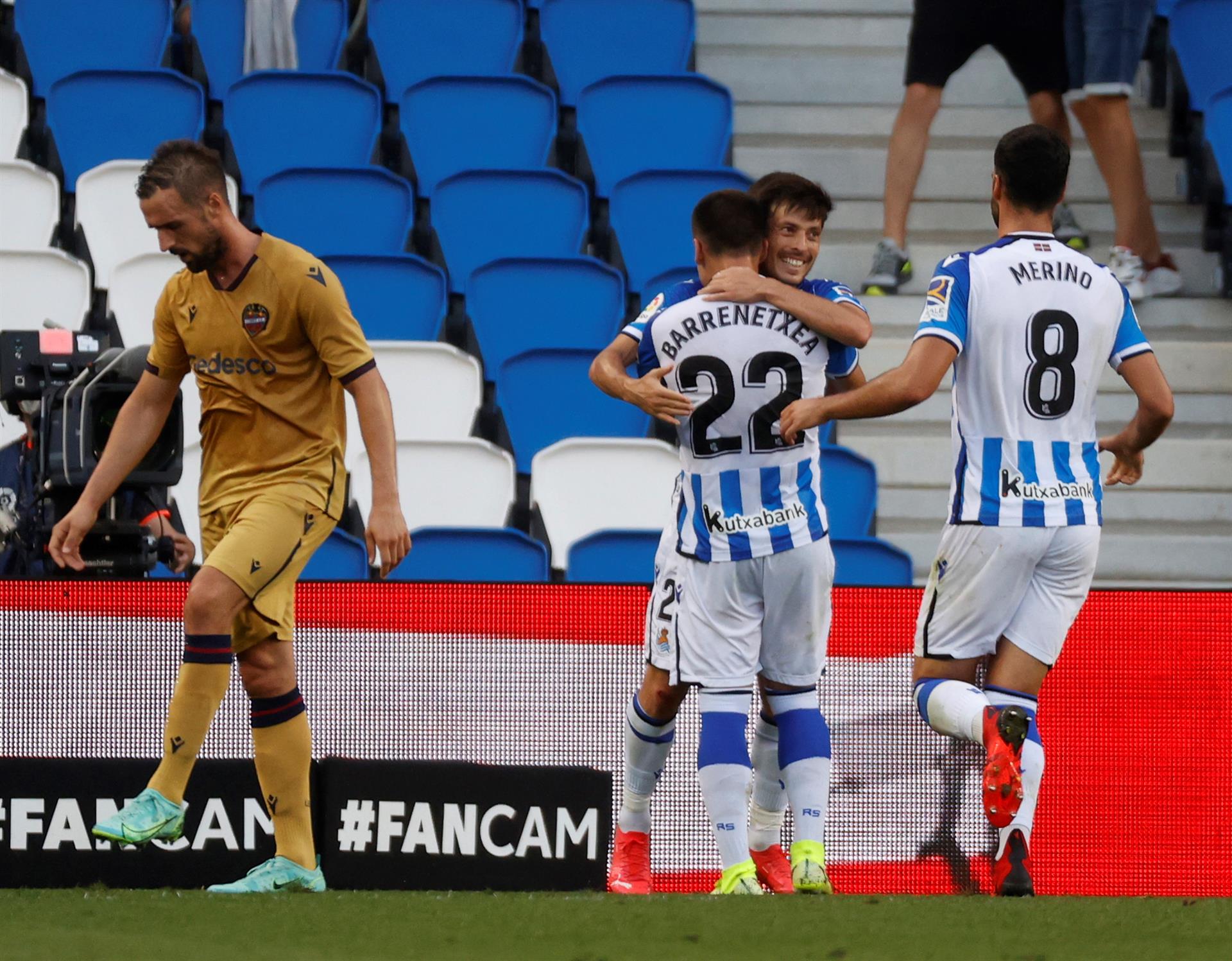 Un tanto de Barrenetxea le da la victoria a la Real Sociedad ante el Levante Un tanto de Barrenetxea le da la victoria a la Real Sociedad ante el Levante