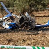 Fallecen dos personas al estrellarse la avioneta en la que viajaban 
