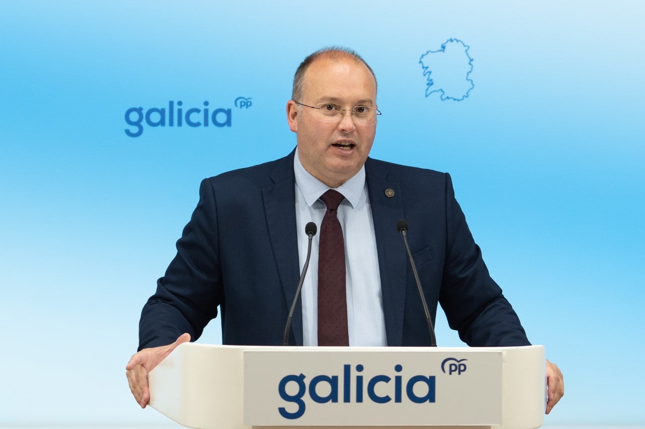 Tellado dí que a oposición está «ensimismada» e desatende as prioridades dos galegos Tellado dí que a oposición está «ensimismada» e desatende as prioridades dos galegos