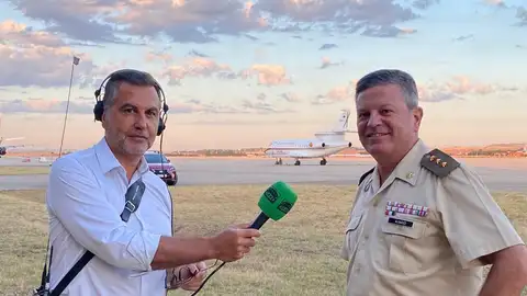 El coronel Alfonso Álvarez Planelles con Carlos Alsina El coronel Alfonso Álvarez Planelles con Carlos Alsina