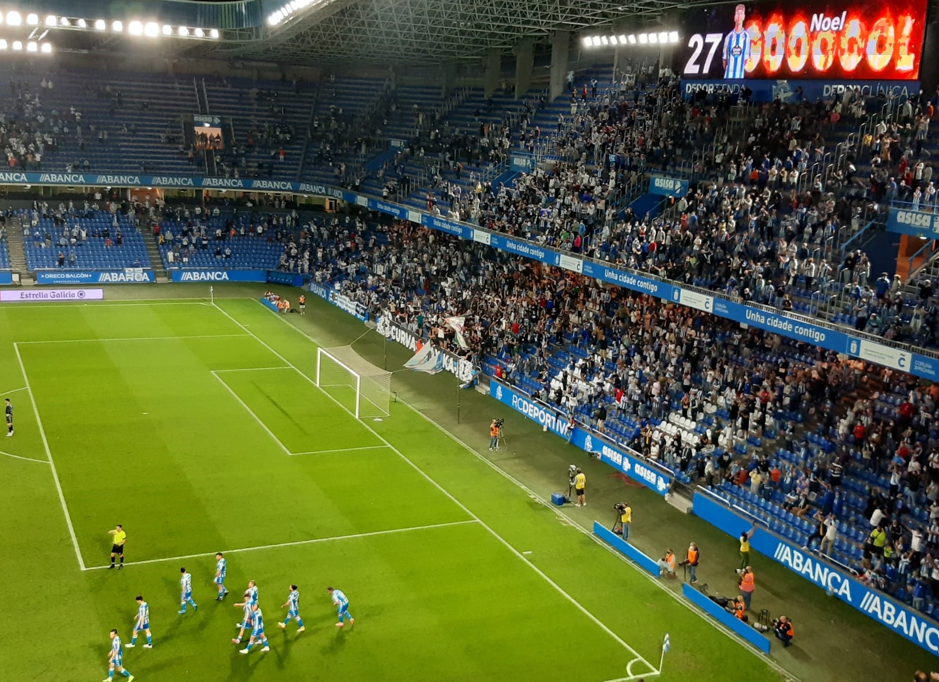 Borja Jiménez: "No es el momento de empezar con tres delanteros y al final jugar con más delanteros no te asegura más goles" Borja Jiménez: "No es el momento de empezar con tres delanteros y al final jugar con más delanteros no te asegura más goles"