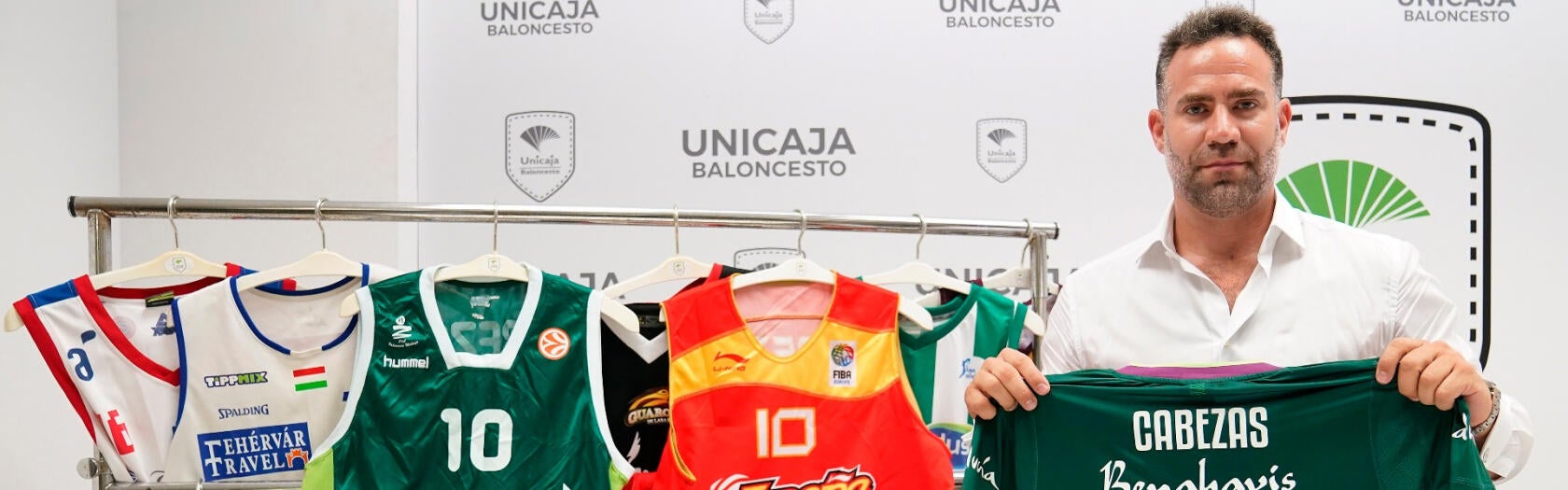 Cabezas vuelve a vestir el '10' de Unicaja antes de retirarse Cabezas vuelve a vestir el '10' de Unicaja antes de retirarse
