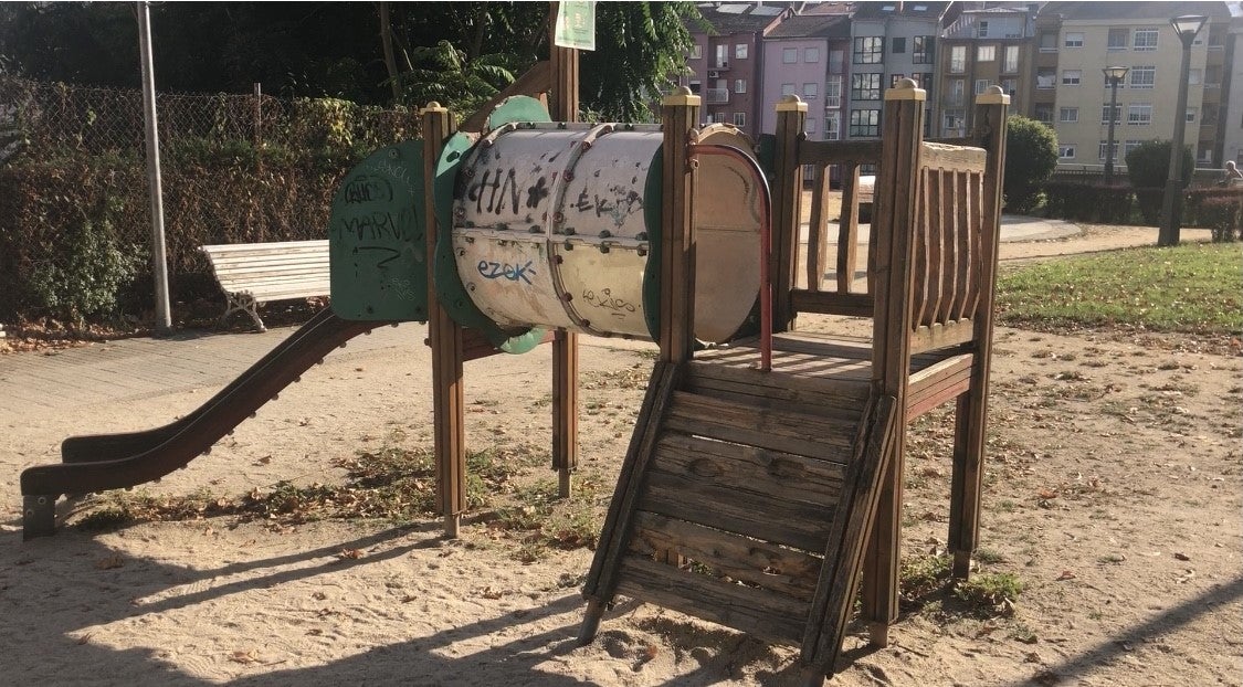 O Psoe denuncia un "abandono total" dos parques intantís O Psoe denuncia un "abandono total" dos parques intantís