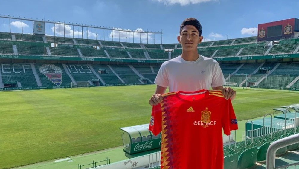 César Moreno y el Elche separan sus caminos. César Moreno y el Elche separan sus caminos.