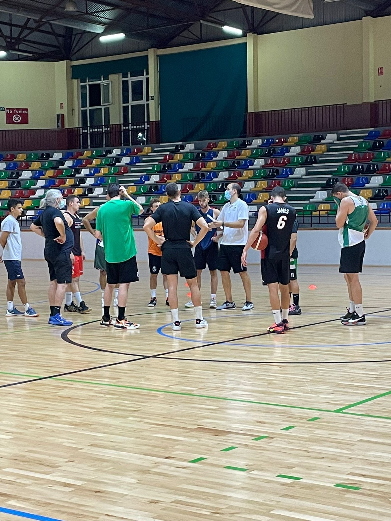 El Club Baloncesto Ilicitano se presenta en el Festa d'Elx frente al filial del Valencia Basket El Club Baloncesto Ilicitano se presenta en el Festa d'Elx frente al filial del Valencia Basket