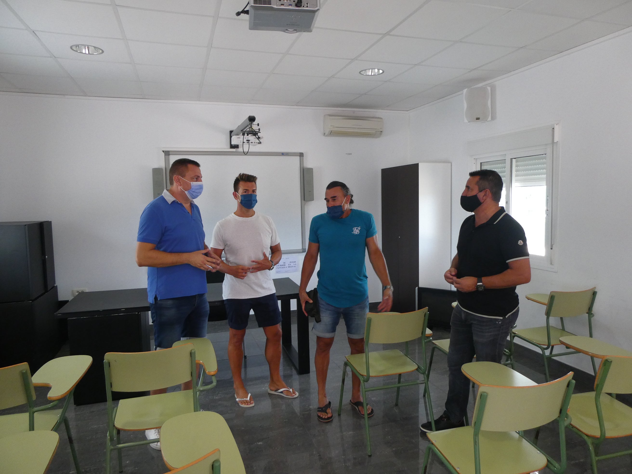 La Nucía comienza el curso con nuevas aulas de FP en la Ciutat Esportiva Camilo Cano La Nucía comienza el curso con nuevas aulas de FP en la Ciutat Esportiva Camilo Cano