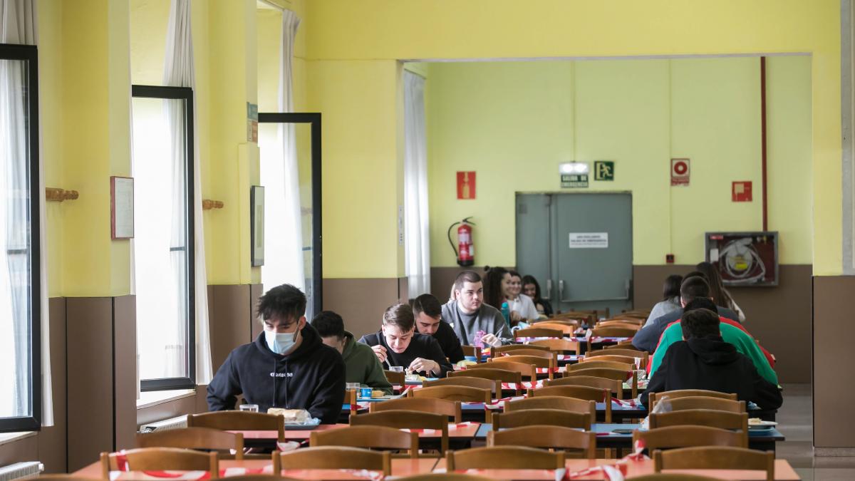 Los colegios mayores mantienen las restricciones Los colegios mayores mantienen las restricciones