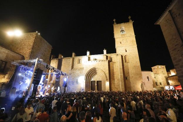 El Cáceres Blues Festival, anunciado a principios de octubre, se pospone hasta que mejoren las condiciones sanitarias El Cáceres Blues Festival, anunciado a principios de octubre, se pospone hasta que mejoren las condiciones sanitarias