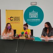 Monte Mures, Lola Cazalilla y Lorena Garrón