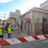 El Ayuntamiento de Rafal inicia la demolición del edificio del Sindicato Agrícola ante el mal estado del inmueble     