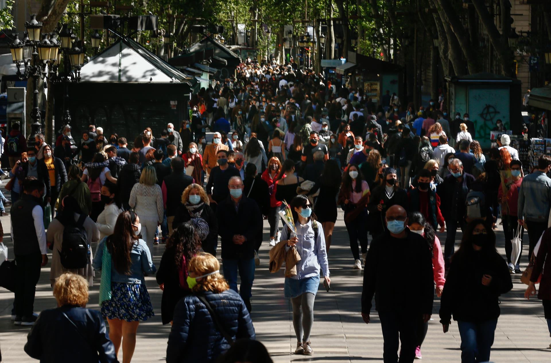 Un 49% de los españoles no confía en el Gobierno para gestionar de forma correcta los fondos de recuperación Un 49% de los españoles no confía en el Gobierno para gestionar de forma correcta los fondos de recuperación