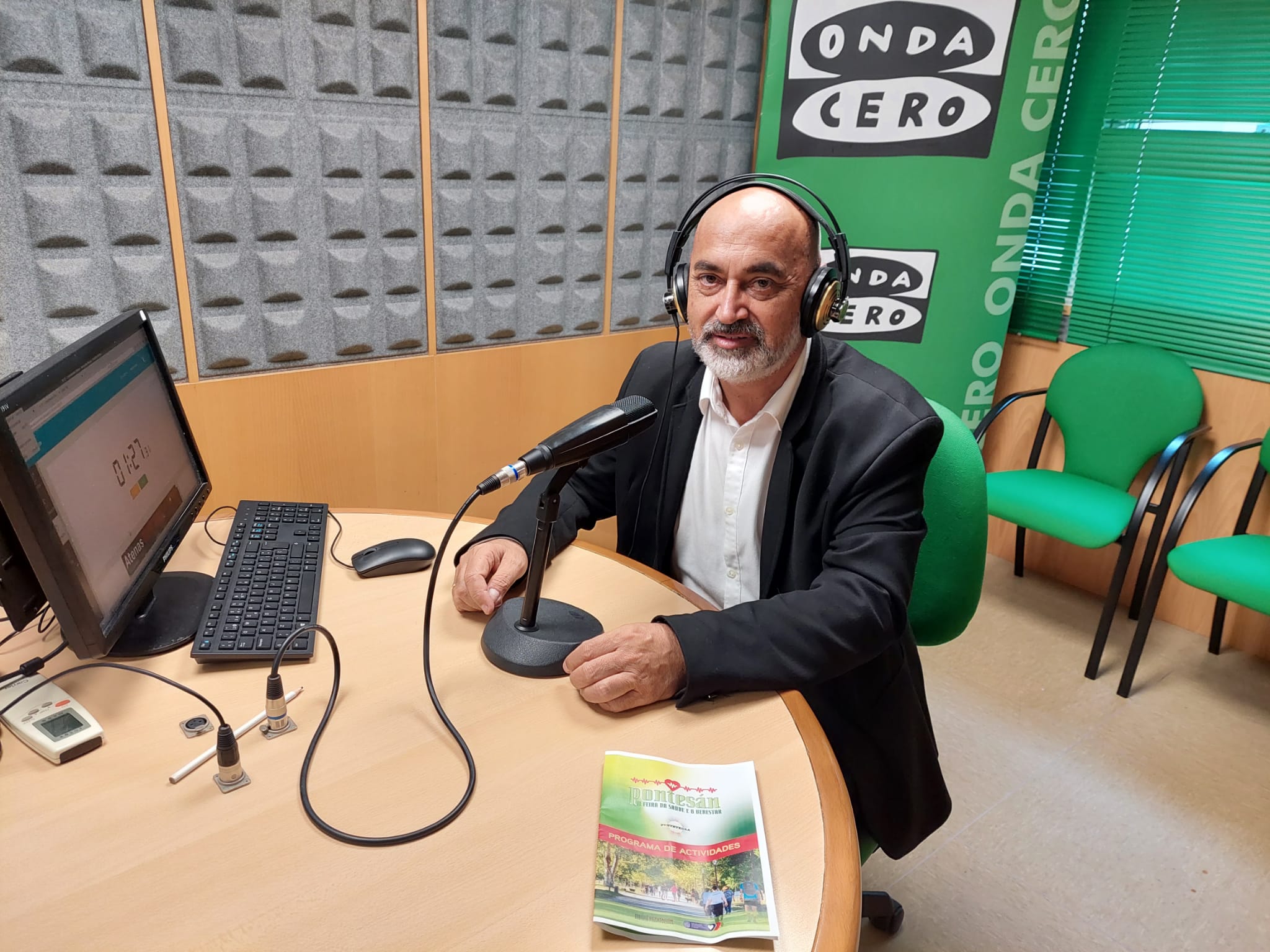 Agustín Fernández: "É un evento de éxito que visibiliza a todos os colectivos vinculados a saude" Agustín Fernández: "É un evento de éxito que visibiliza a todos os colectivos vinculados a saude"