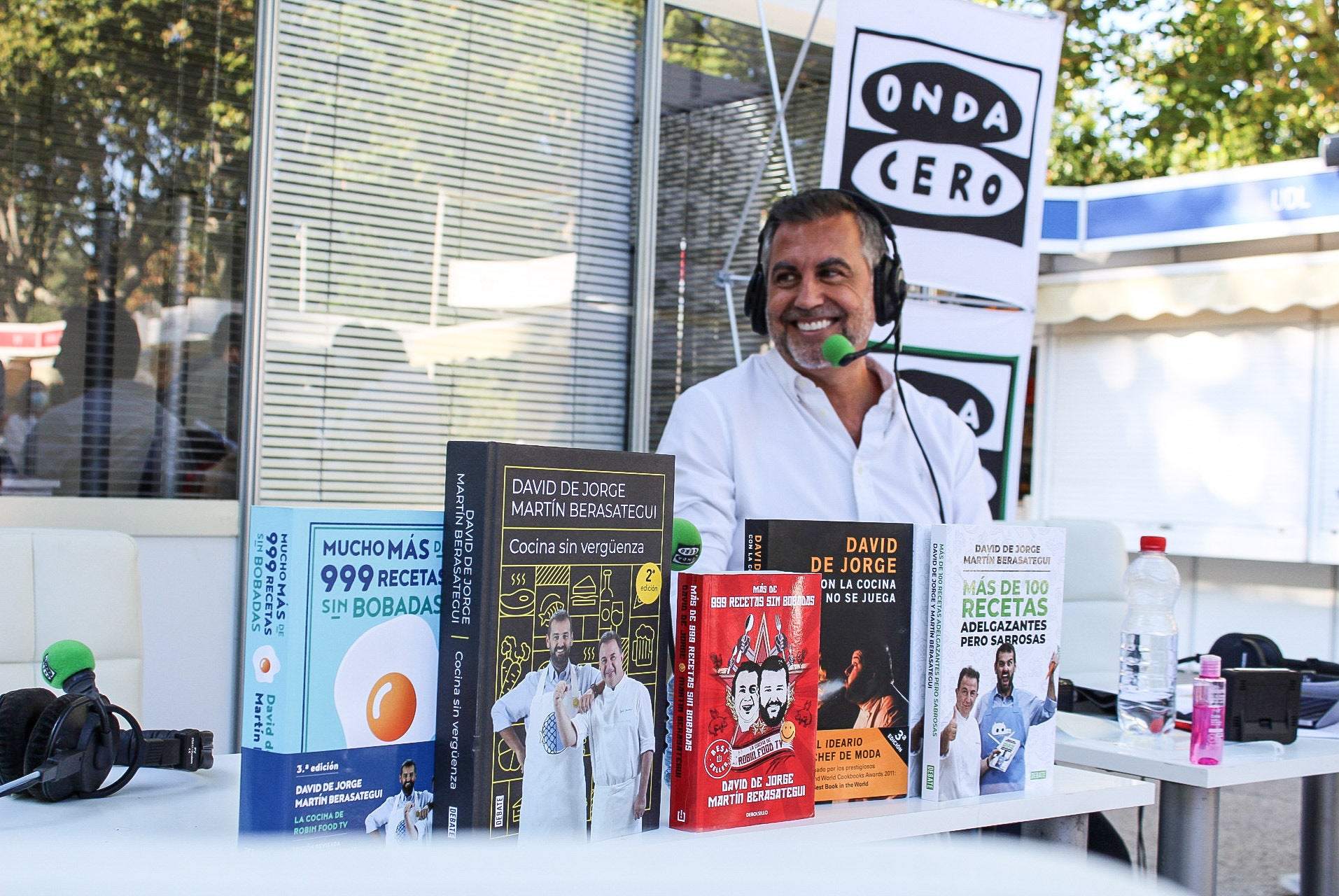 El verdadero Carlos Alsina fuera de la radio: presentador de libros El verdadero Carlos Alsina fuera de la radio: presentador de libros