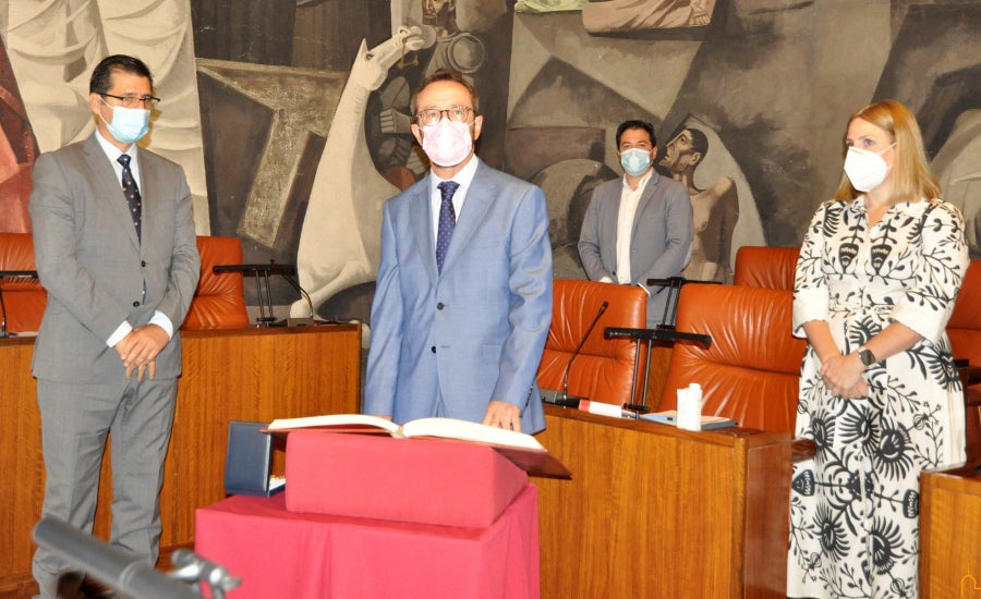 Diputación de Ciudad Real: María Fresneda renuncia a su cargo de diputada del PSOE, Pablo Toledano nuevo diputado del PP Diputación de Ciudad Real: María Fresneda renuncia a su cargo de diputada del PSOE, Pablo Toledano nuevo diputado del PP