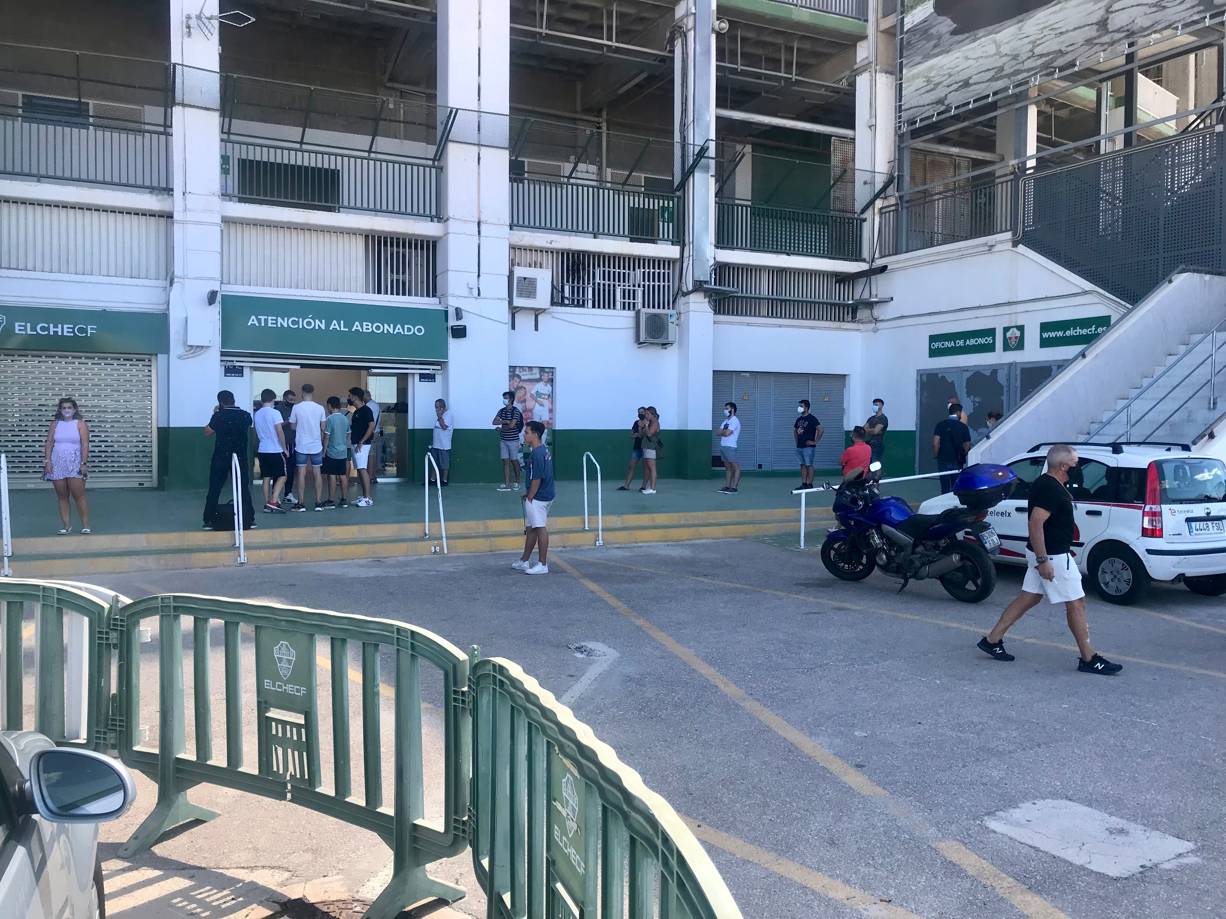 El Martínez Valero de Elche limita su aforo a 16.000 aficionados El Martínez Valero de Elche limita su aforo a 16.000 aficionados