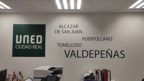 Oficinas UNED Valdepe&ntilde;as