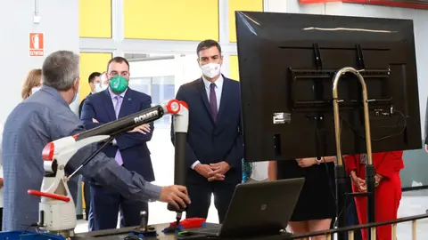 Visita de Pedro Sánchez al Centro de FP La Laboral (Gijón) Visita de Pedro Sánchez al Centro de FP La Laboral (Gijón)