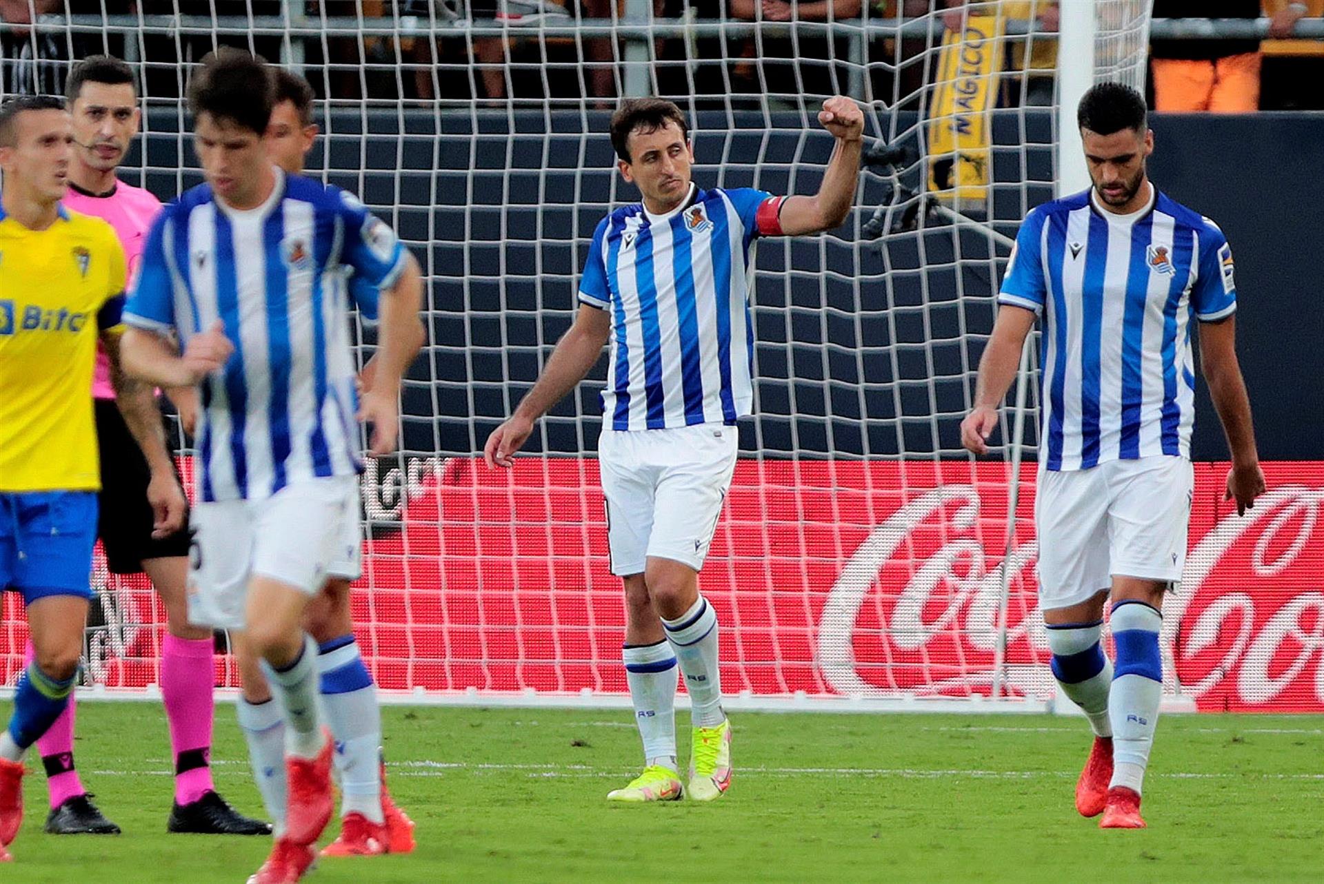 Dos goles de Oyarzábal dan la victoria a la Real en Cádiz Dos goles de Oyarzábal dan la victoria a la Real en Cádiz