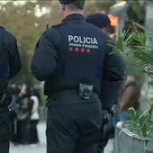 Mossos d'esquadra en una imagen de archivo Mossos d'esquadra en una imagen de archivo