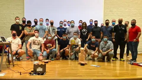 Un treintena de policías locales reciben en San Isidro el Curso de primeros auxilios y medios defensivos curso policia local