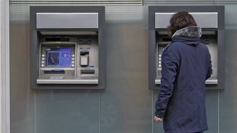 O Psoe lamenta o peche de entidades bancarias no rural galego