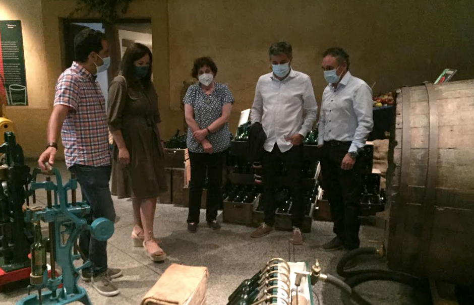 Alejandro Calvo: "Tenemos que estar muy orgullosos de nuestra cultura sidrera" Alejandro Calvo: "Tenemos que estar muy orgullosos de nuestra cultura sidrera"