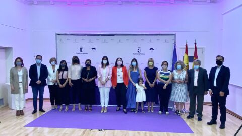 Foto de familia Premios Luisa Alberca Lorente 2021